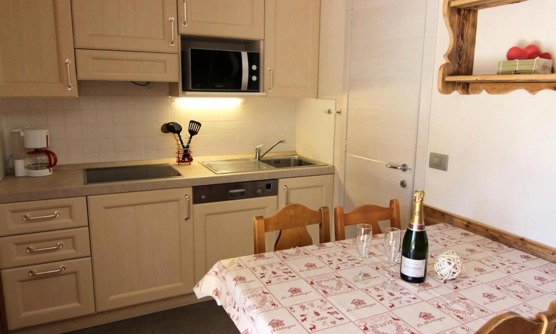 Residence Altineige - Studio Pour 4 Personnes 82 Val Thorens 0*,